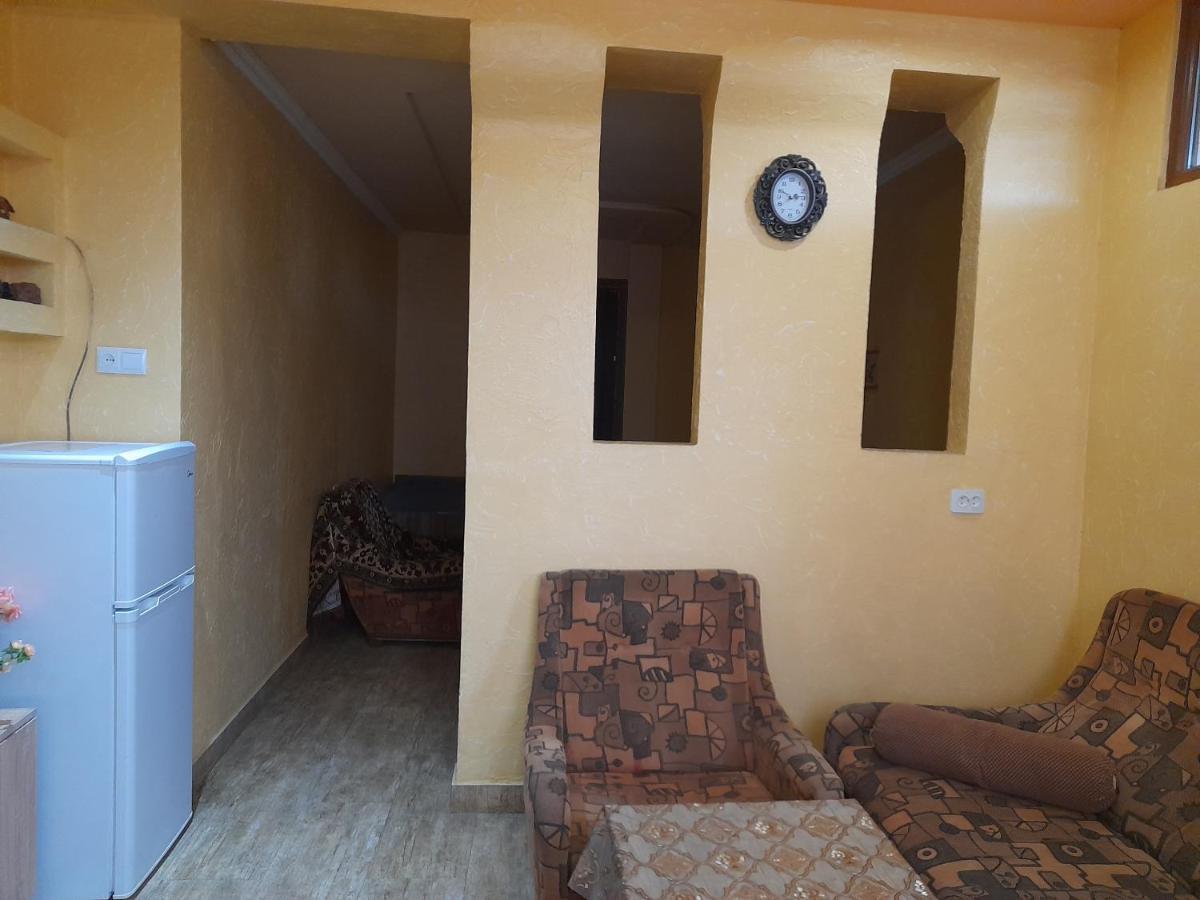 Guest House In Center Γιερεβάν Εξωτερικό φωτογραφία